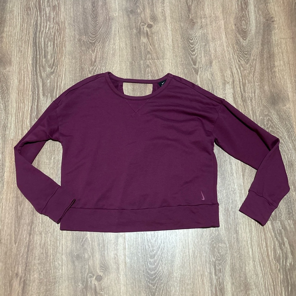 Nike Women’s Medium Cropped Longsleeve Pull Over Sweater